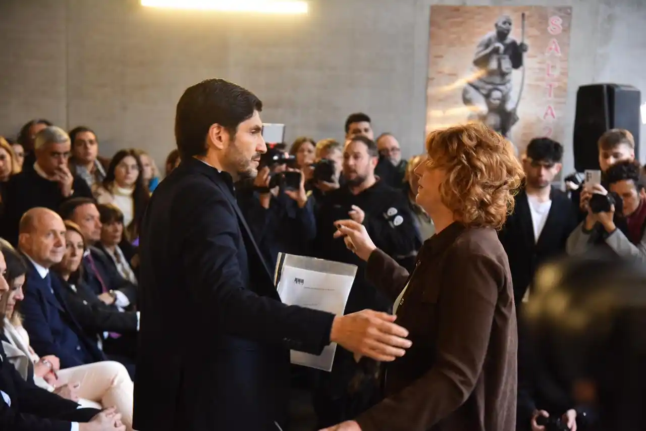 Pullaro encabezó el homenaje a las 22 víctimas fatales y 60 heridos que dejó la explosión en el edificio de Salta 2141.