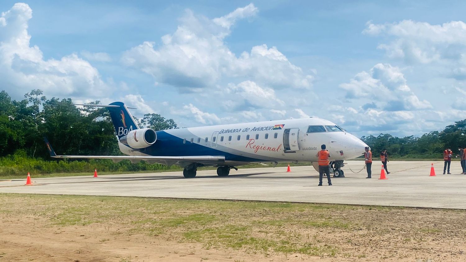 Boliviana de Aviación (BoA) inauguro sus vuelos a Riberalta y Rurrenabaque (Beni)