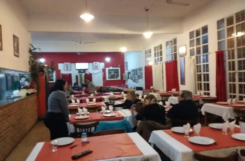 Tres sujetos armados irrumpieron en medio de un festejo en un club barrial