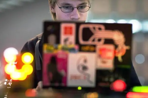 Consejos para usar una PC o tableta y no terminar con la vista cansada