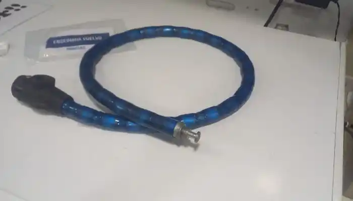Candado olvidado en una heladería