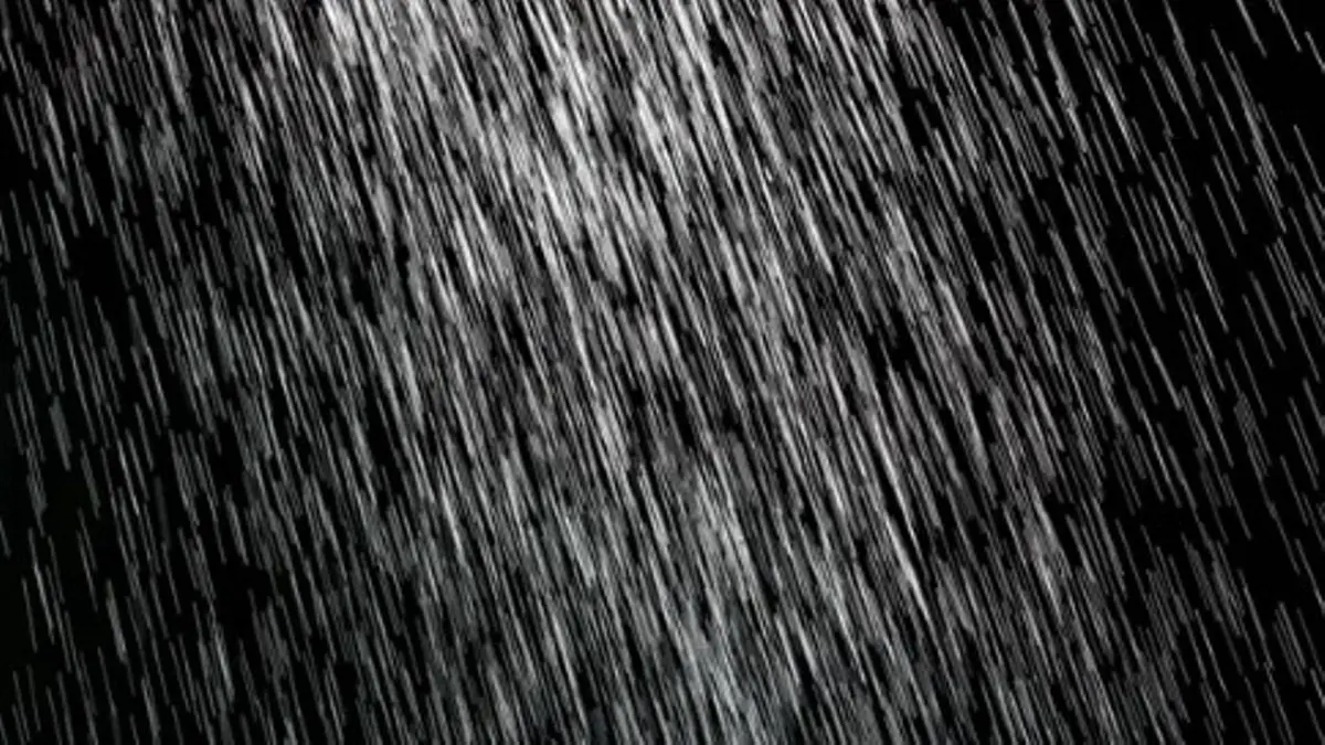 LLUVIA NEGRA cae sobre el norte de Anzoátegui, habitantes están preocupados (VIDEO)