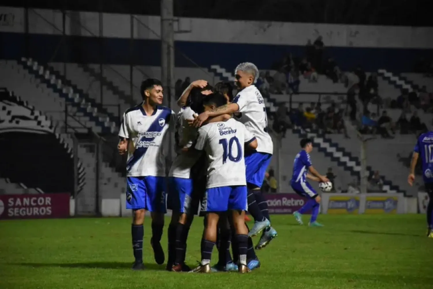 Victorias de Ferro y Ben Hur en el inicio de la 9° fecha