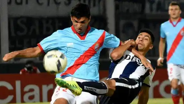 Talleres no pudo con Arsenal