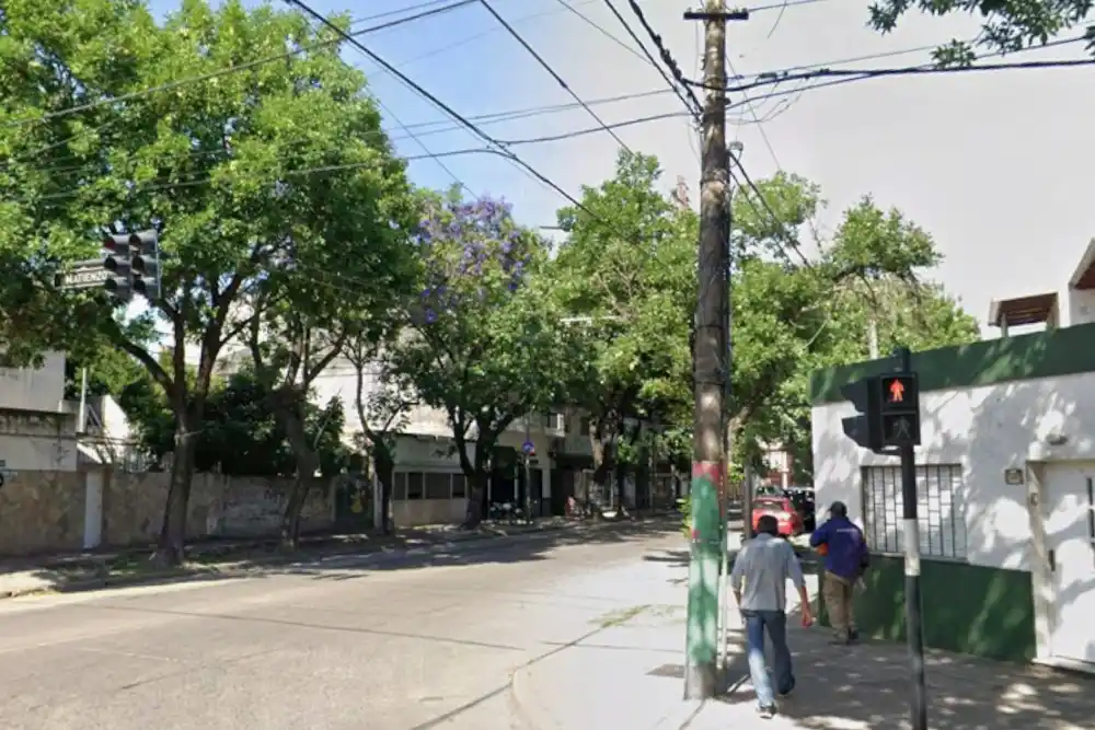 Robo en barrio Azcuénaga.