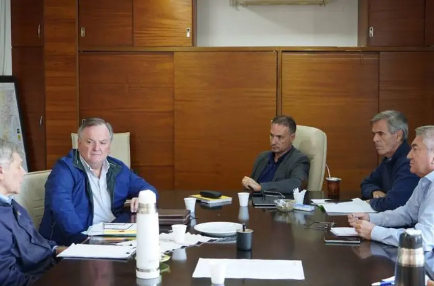 El senador provincial Felipe Michlig anunció que «la Provincia se hará cargo» de la contrucción de una rotonda en la ruta a la altura de Arrufó