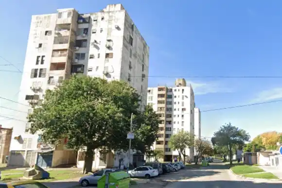 Investigan un ataque con una molotov contra un domicilio de un Fonavi de zona sur