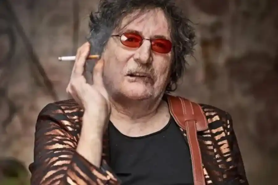 Aseguran que Charly García está incomunicado para evitar que se entere de una supuesta infidelidad de su pareja: "Le habrían..."