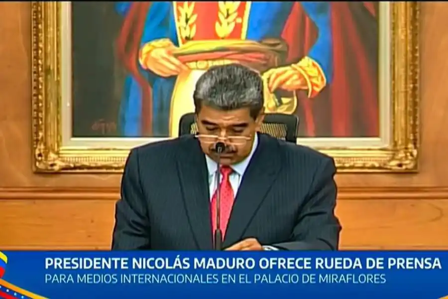 Vivo: Maduro brinda conferencia de prensa