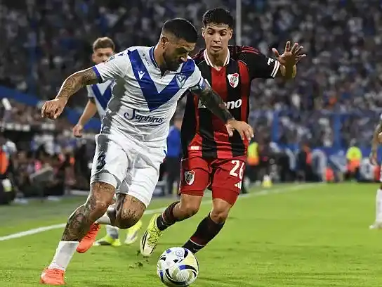 Vélez sale a la cancha