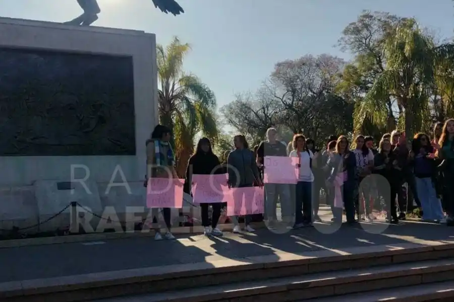 Movilizaciones por el crimen de Fabiana Luna: "no queremos que le entreguen el cuerpo al marido"
