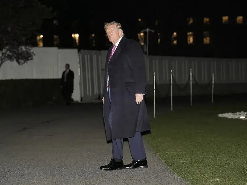 En un mensaje en su red social Truth, Trump afirmó además que «se han logrado avances» en la negociación.