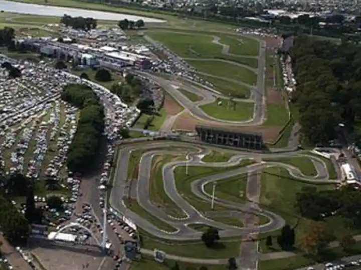Autódromo “Oscar y Juan Gálvez”