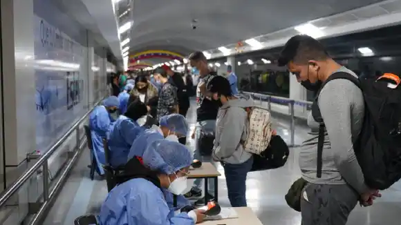 RETORNAN desde México 295 migrantes venezolanos este #1Nov