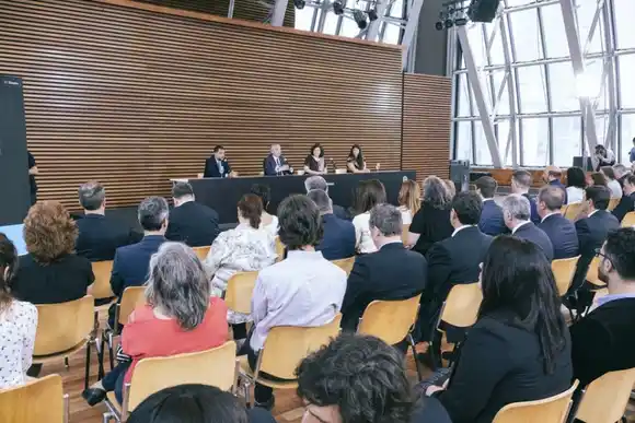 La provincia tendrá 12 centros de salud conectados mediante Arsat para profundizar la telemedicina y salud digital