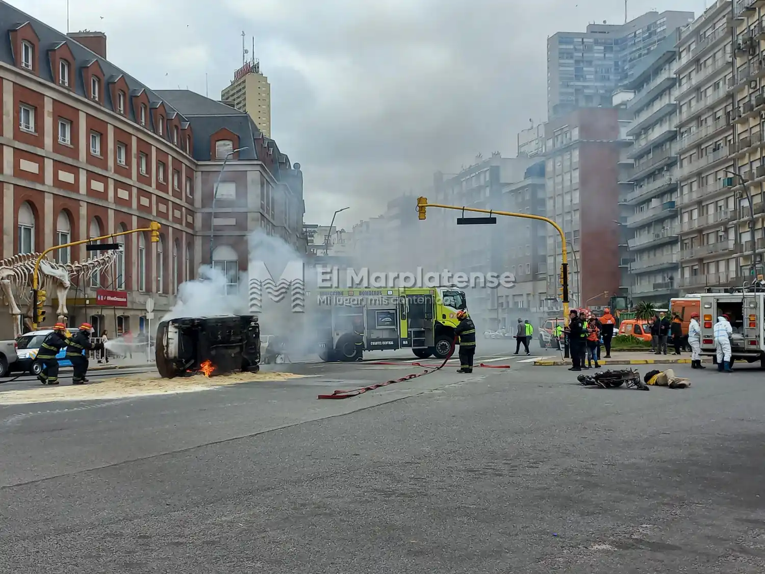 La propuesta surgió como una respuesta a una problemática recurrente: la circulación de motociclistas sin casco, una conducta que ha generado numerosos siniestros con consecuencias severas.