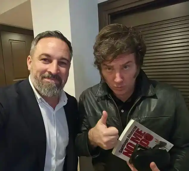 Santiago Abascal y Javier Milei.