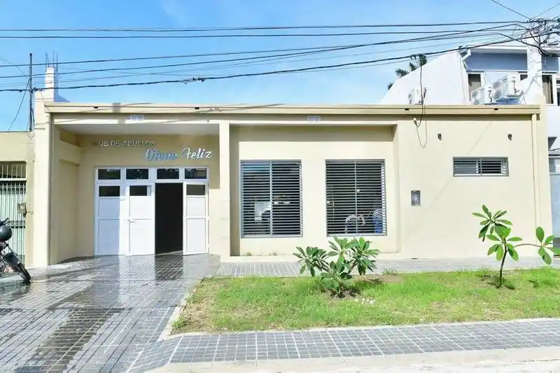 Eber Solís inauguró obras de refacción
integral del Club de Abuelos Otoño Feliz