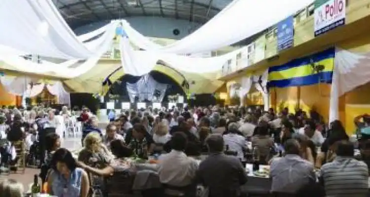 Independencia celebró sus 79 años