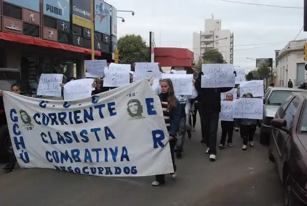 Amigos y familiares de Javier Mercado marcharon a Tribunales