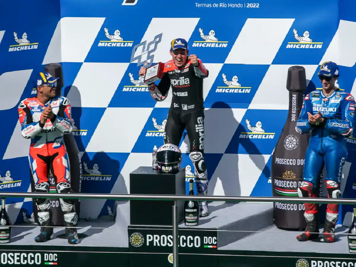Aleix Espargaró festejó en Termas
