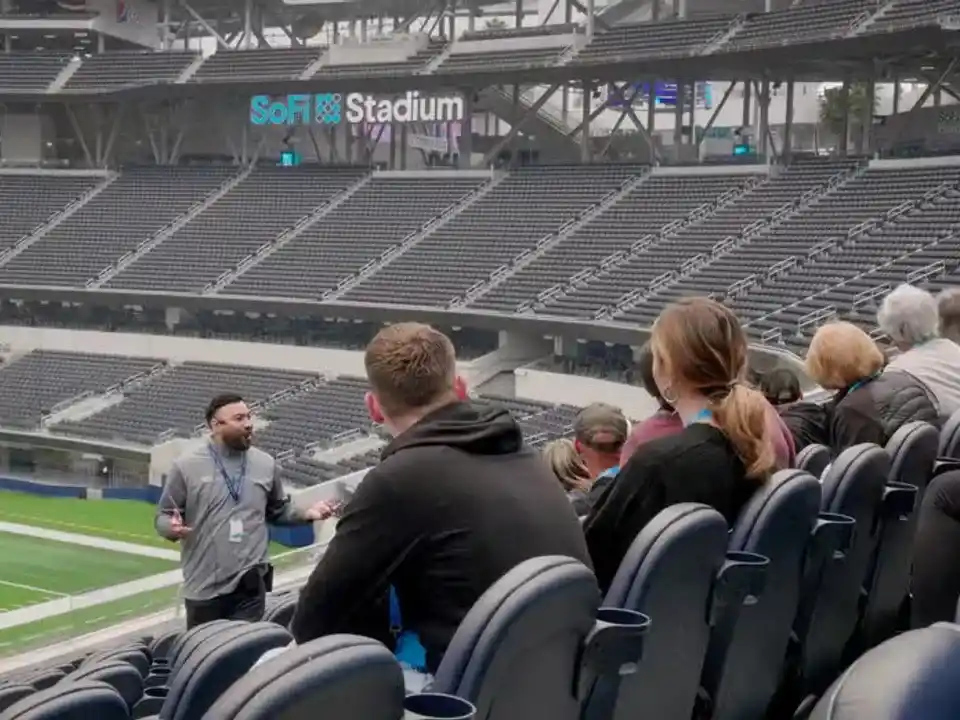 Conflicto de los trabajadores del SoFi Stadium en la previa del Mundial 2026.