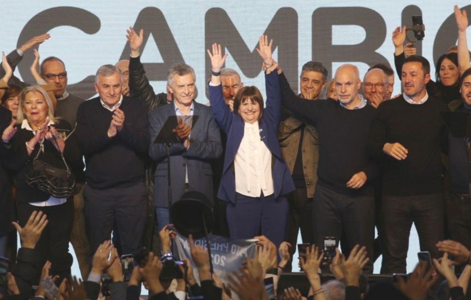 Con foto de unidad, Bullrich oficializó su triunfo en la interna de Juntos por el Cambio