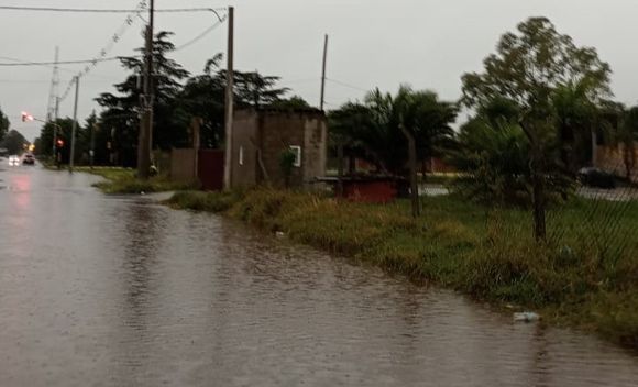 Lluvia intensa: Defensa Civil recorre los barrios y evalúa zonas de anegamiento