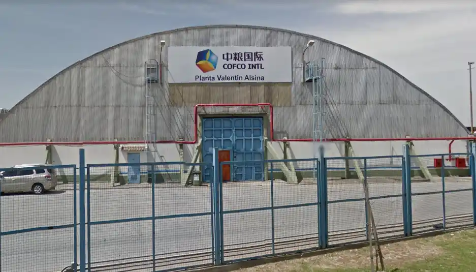 Aceitera Cofco, ex Nidera, despidió cerca de 200 empleados en planta de Valentín Alsina