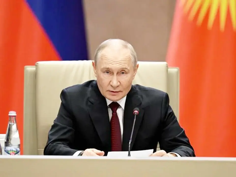 Rusia exige la repatriación inmediata de su tripulación tras el abordaje del “Marinera” en alta mar