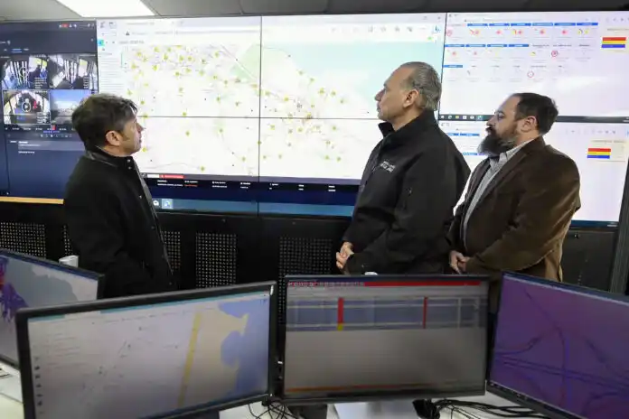 Kicillof presentó las nuevas instalaciones para agilizar el sistema 911