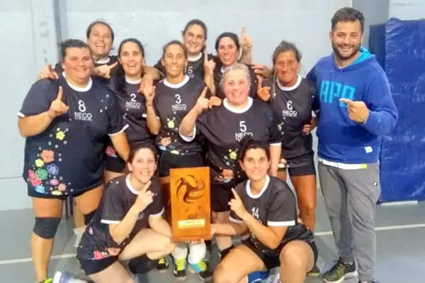 Necochea Voley y Huracán “B” gritaron campeones en la Liga