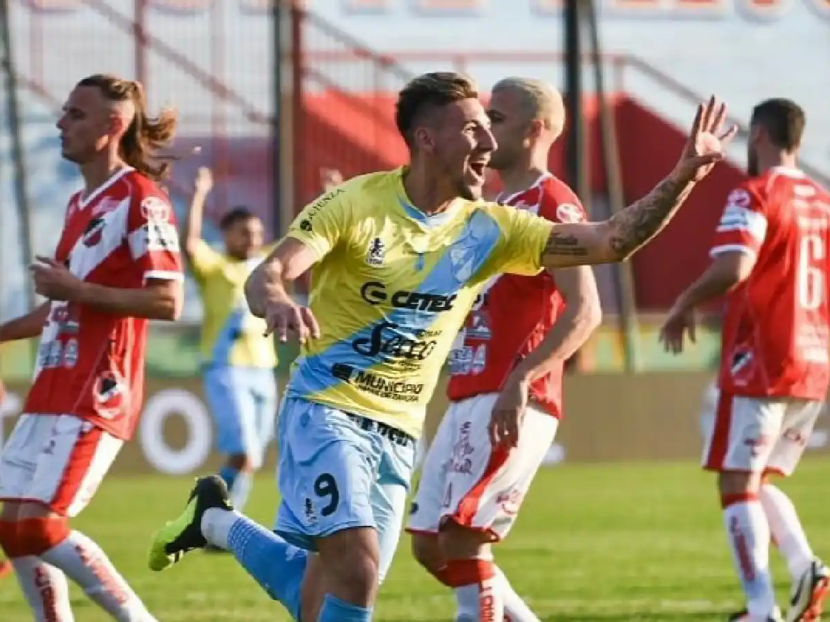 Deportivo Maipú cayó goleado y se despidió de la Copa Argentina 