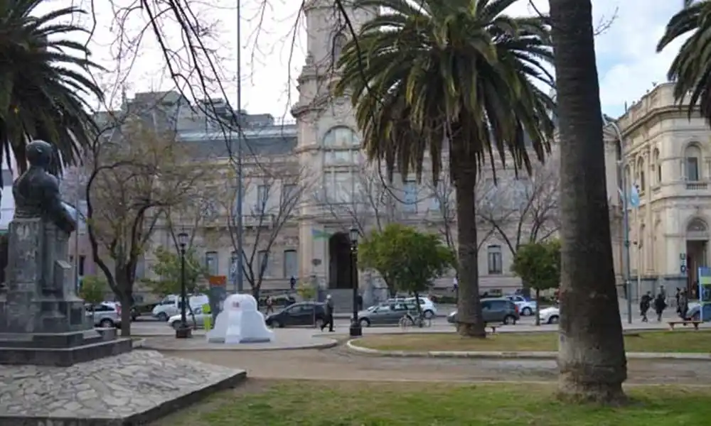 Susbielles decretó tres días de duelo