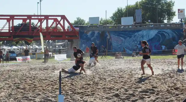 Culmina el seven de la playa organizado por Carpinchos