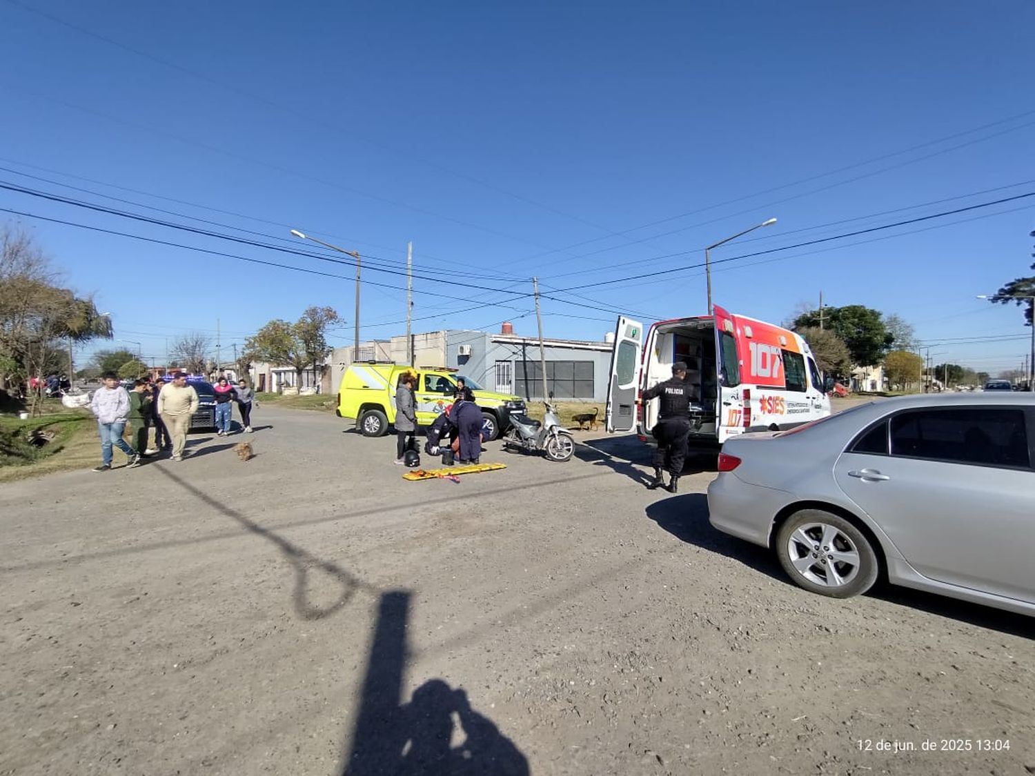 Fuerte colisión con una mujer lesionada en Matheu y Eva Perón.