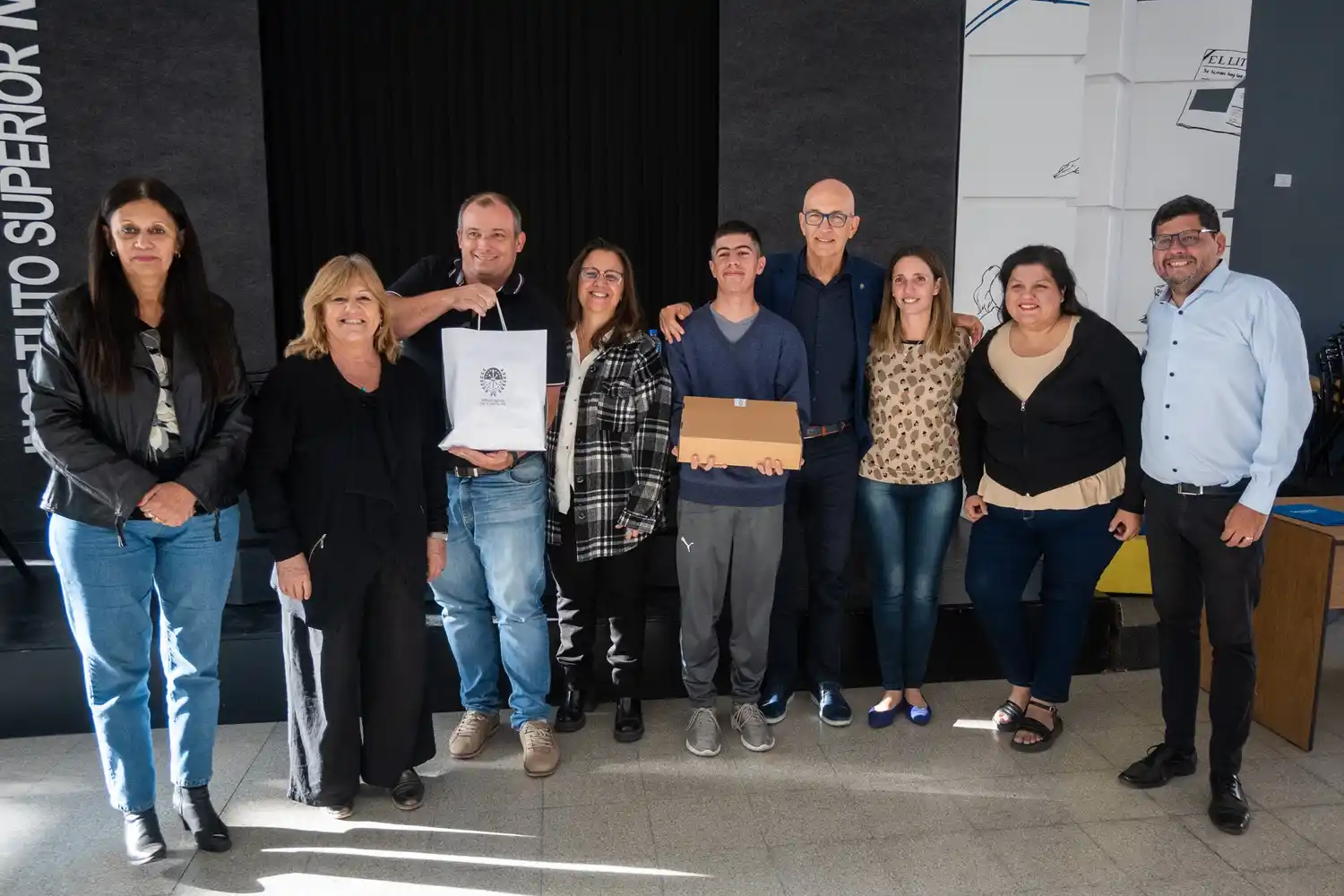 Entregaron 90 netbooks a Institutos Superiores Técnicos del departamento La Capital