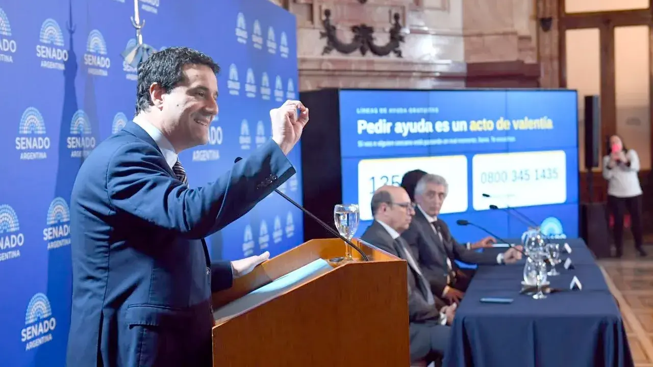Maximiliano Abad. Senador Nacional
