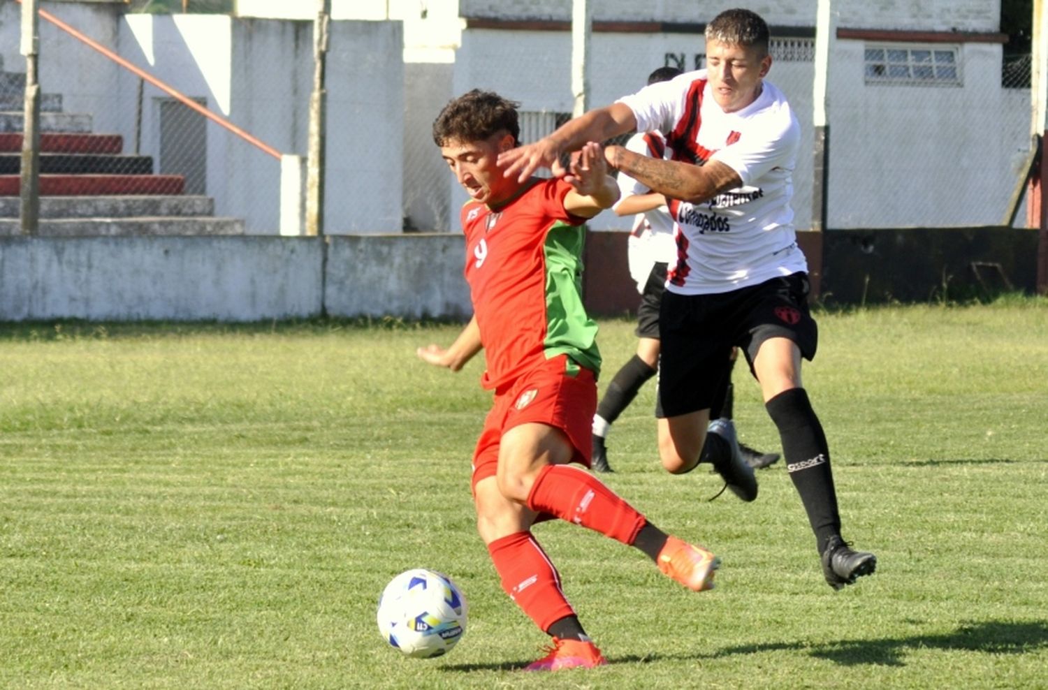 Círculo goleó en su último partido previo al debut