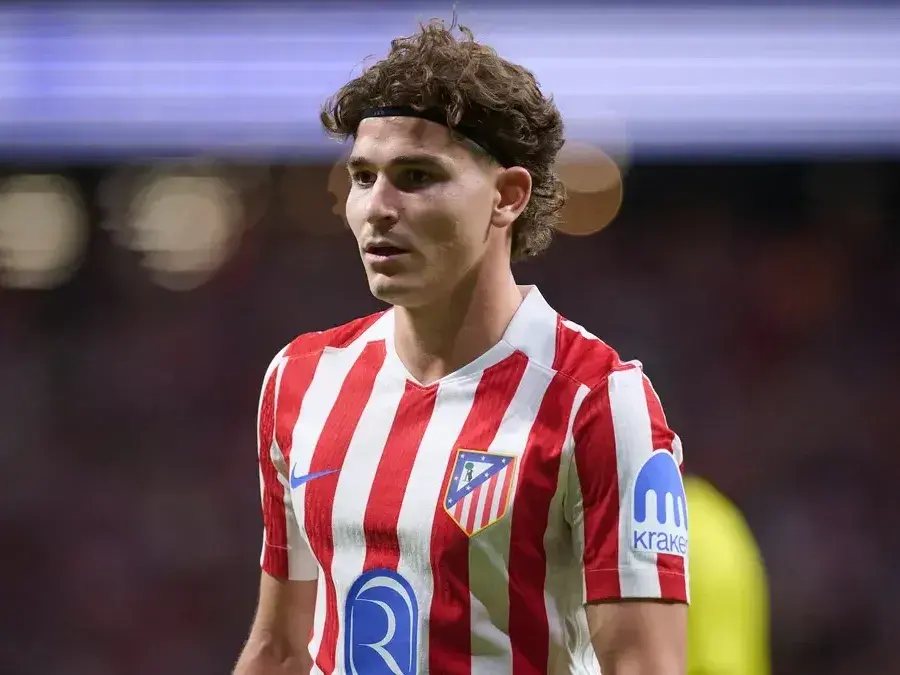 Julián pide que el Colchonero negocie su salida del club. Foto:EFE