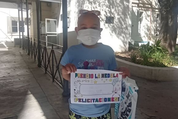 Piden cadena de oración por el niño Matías Delgado, que volvió a tener complicaciones