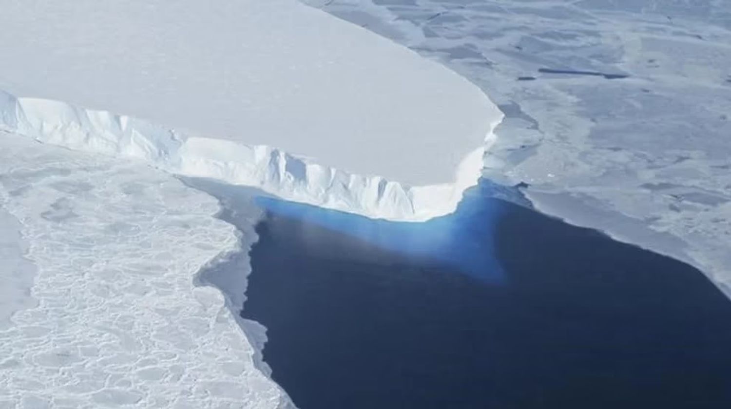 La Antártida perdió un pedazo de hielo del tamaño de la Argentina