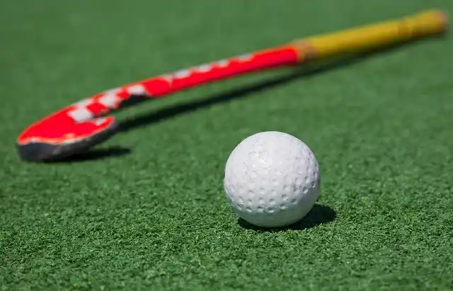 Este sábado llega el césped sintético para la cancha de hockey