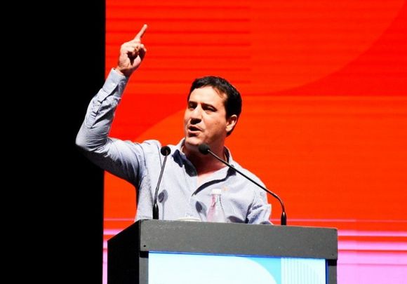 Senador radical cuestionó a Kicillof: "Toda la gestión está supeditada a sus ambiciones electorales"