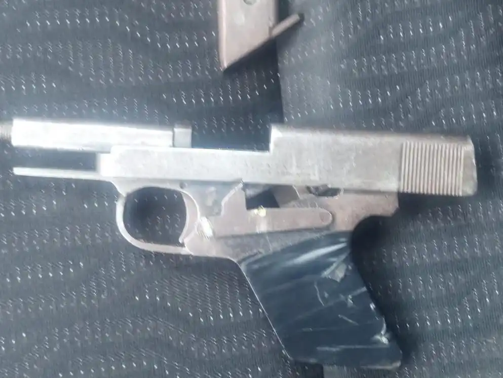 Detuvieron a un adolescente de 15 años con un arma de fuego en la zona noroeste.