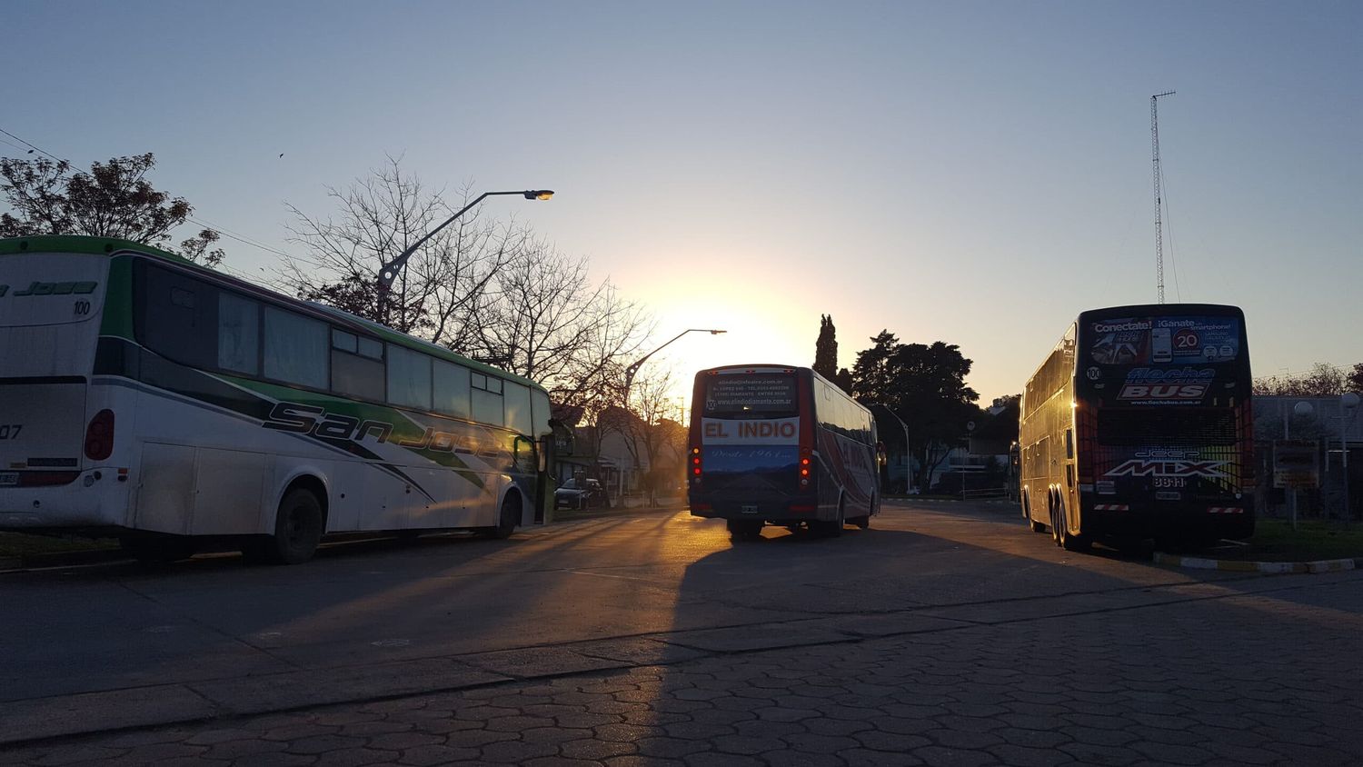 Aclaran que continúan vigentes los protocolos covid en el transporte de media y larga distancia