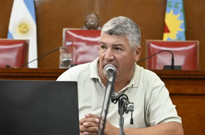 “Podrían haber hecho doce nuevos CAPS, pero prefirieron guardarse el dinero en el banco”