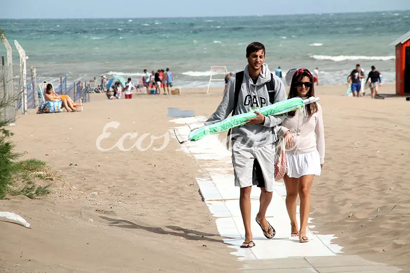 Falta de servicios en la playa
