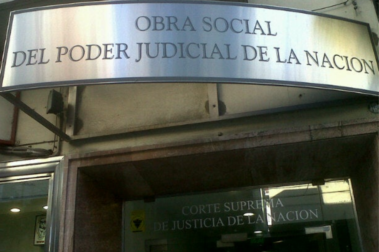 Sobreseyeron a una odontóloga acusada de estafar a la obra social judicial