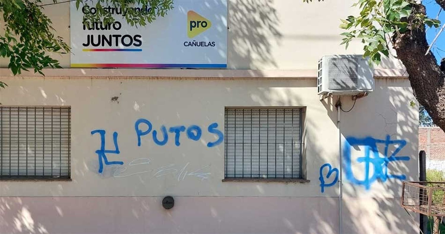 Le pintaron una esvástica al local de Juntos en Cañuelas en la previa de la llegada de Patricia Bullrich